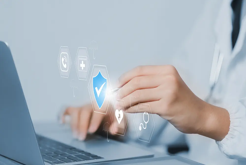 美容クリニックにとってもサイバーセキュリティーは身近な問題。画像はイメージ。(写真/Adobe Stock)