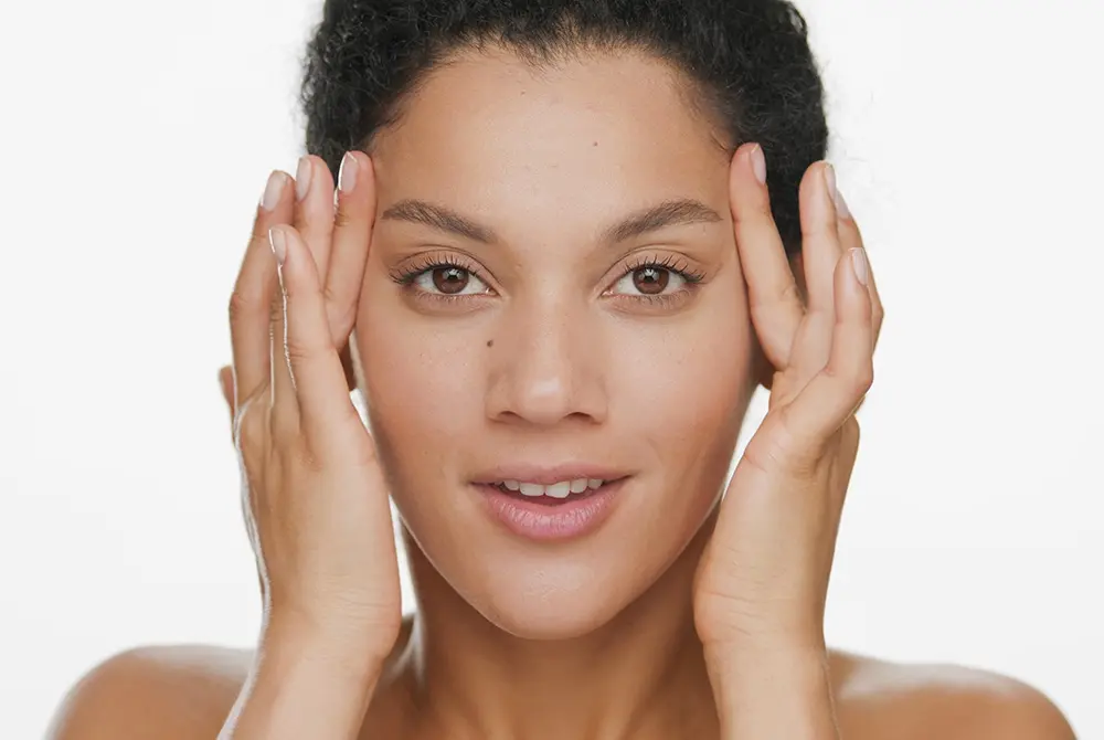 眼瞼の手術が広く行われている。画像はイメージ。（写真／Adobe Stock）