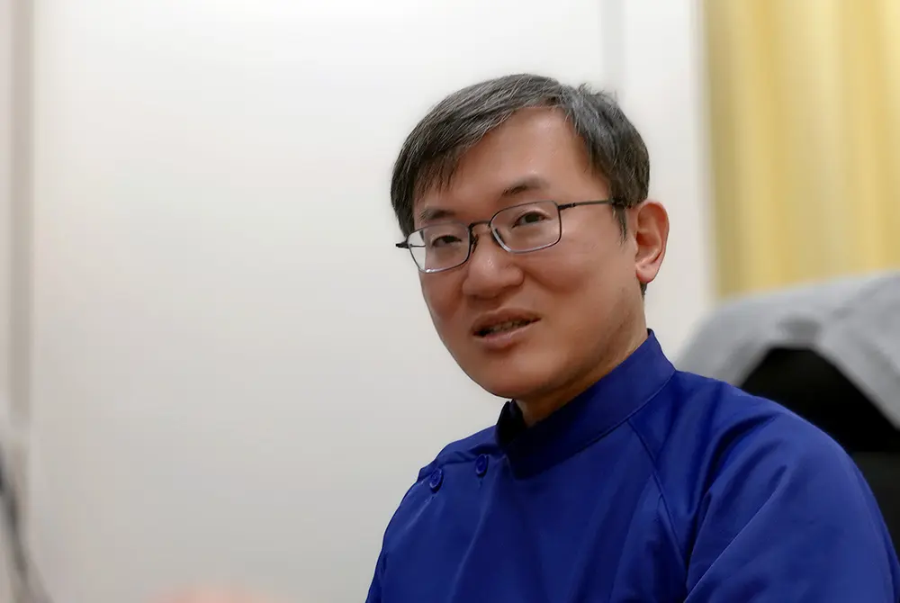 つかはらクリニック院長および日本医学脱毛学会理事長である塚原孝浩氏。（写真／編集部）