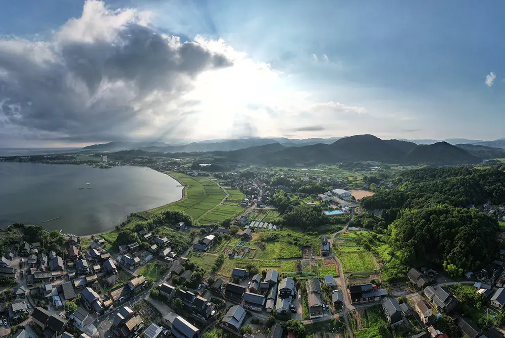 百寿者の多い京丹後市の風景。久美浜湾。（写真／Adobe Stock）