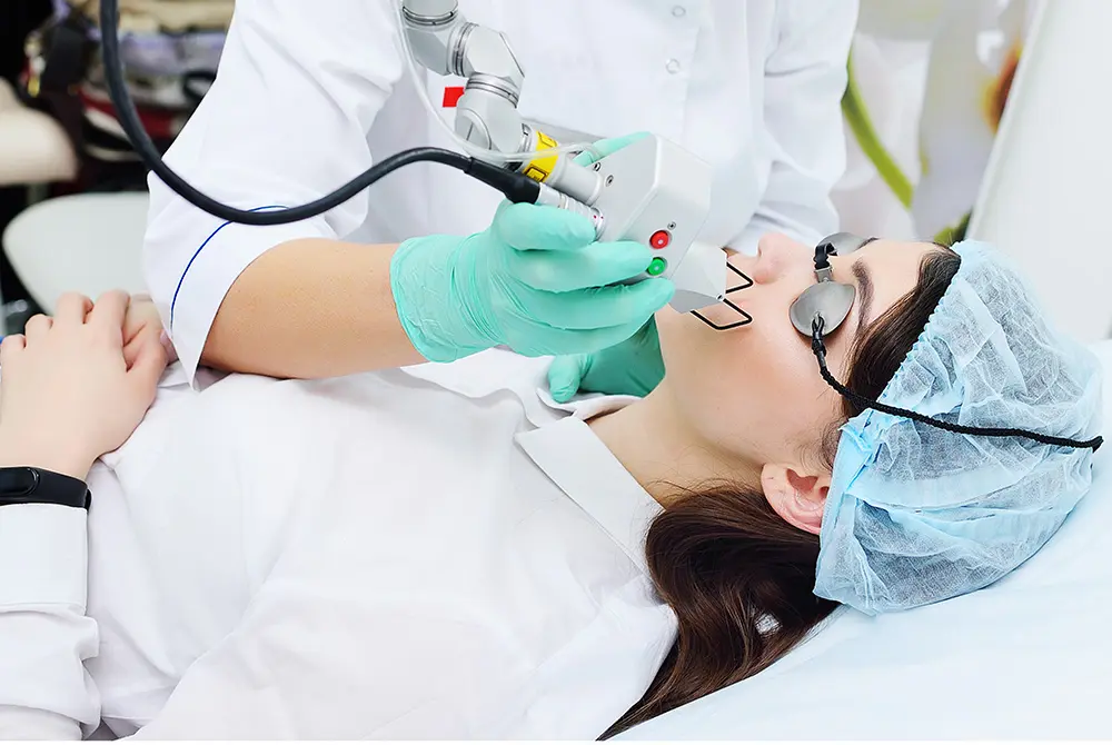 フラクショナルレーザーの効果。画像はイメージ。（写真／Adobe Stock）