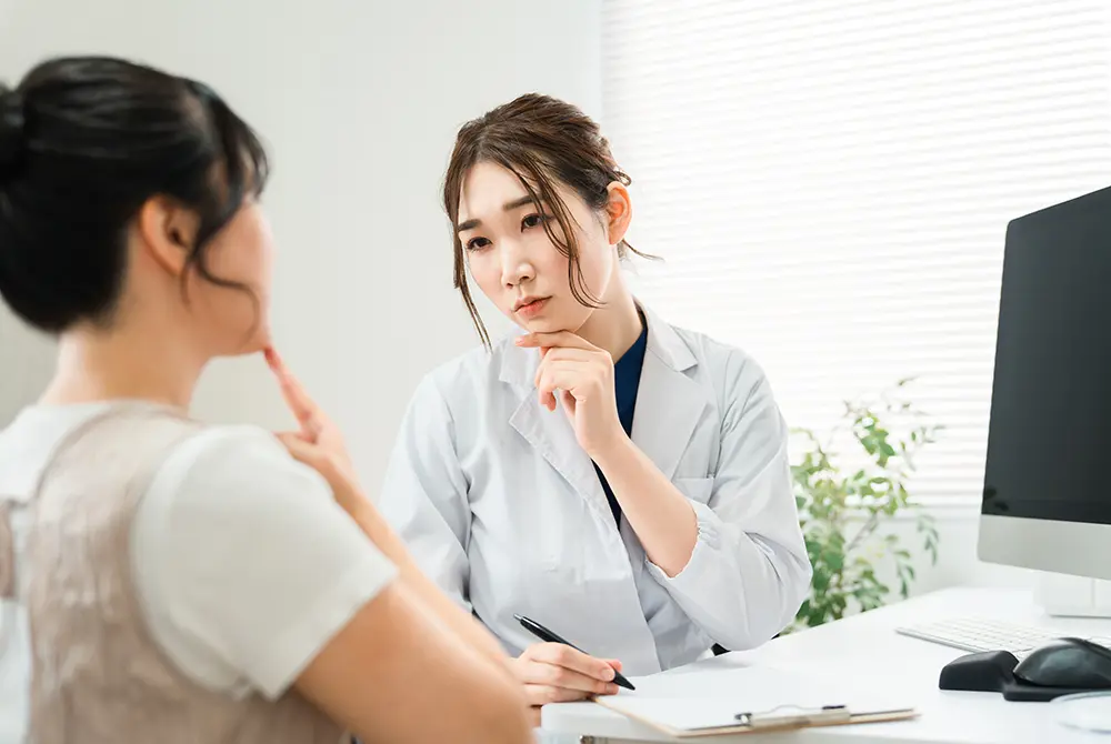 整形手術の相談に心理的な評価も必要？画像はイメージ。（写真／Adobe Stock）