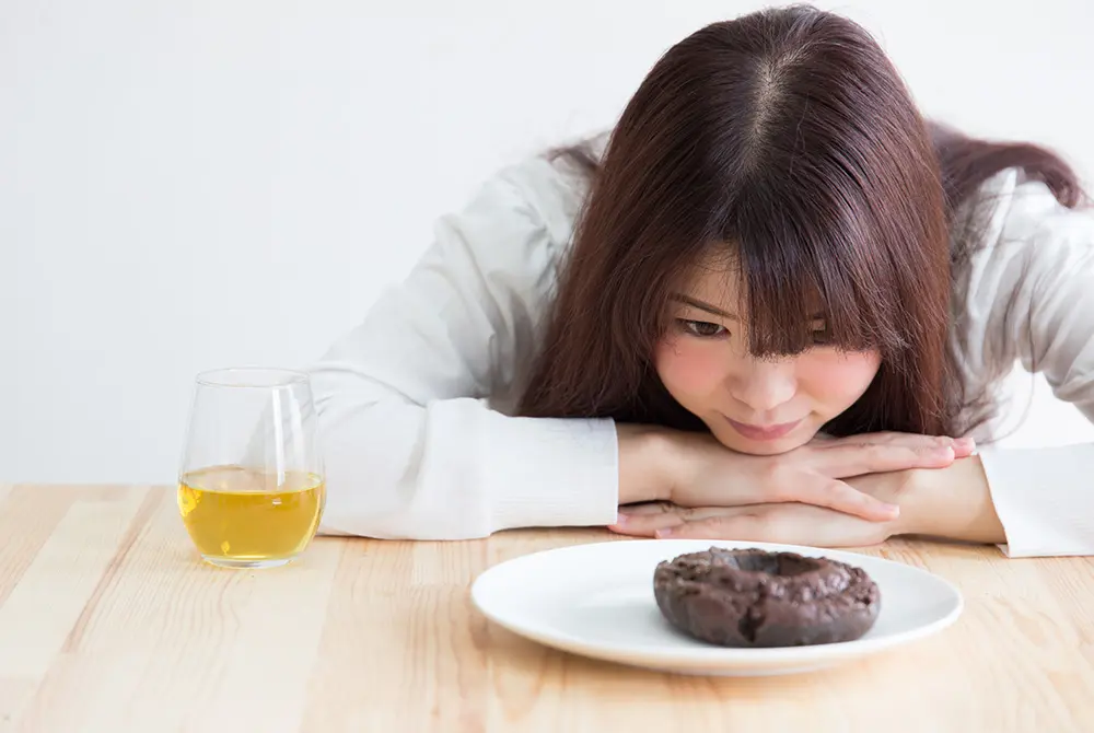 トランス脂肪酸が細胞の老化を促す。画像はイメージ。（写真／Adobe Stock）