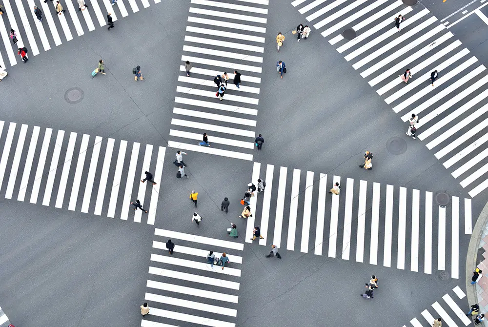 銀座を歩いて考えた。画像はイメージ。(写真/Adobe Stock)