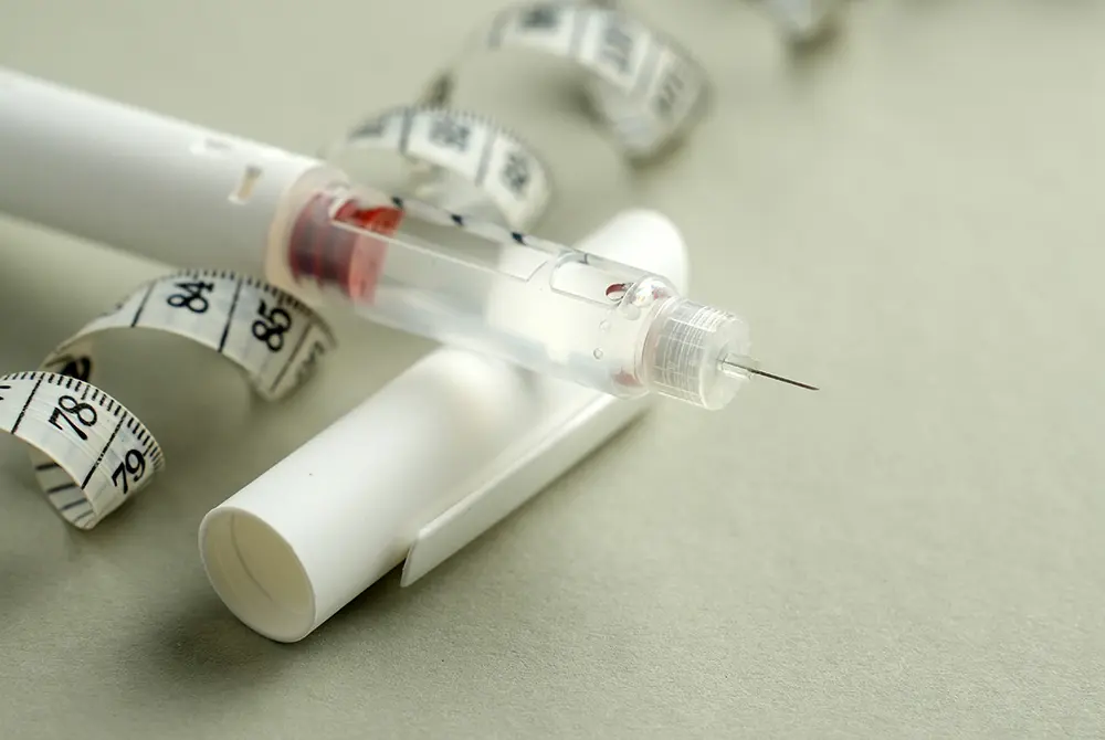 日本でもGLP-1薬を巡る問題が指摘され続けている。画像はイメージ。（写真／Adobe Stock）