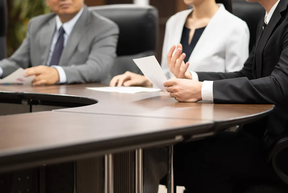 都道府県知事による行政対応はどのように行われる？写真はイメージ。（写真／Adobe Stock）