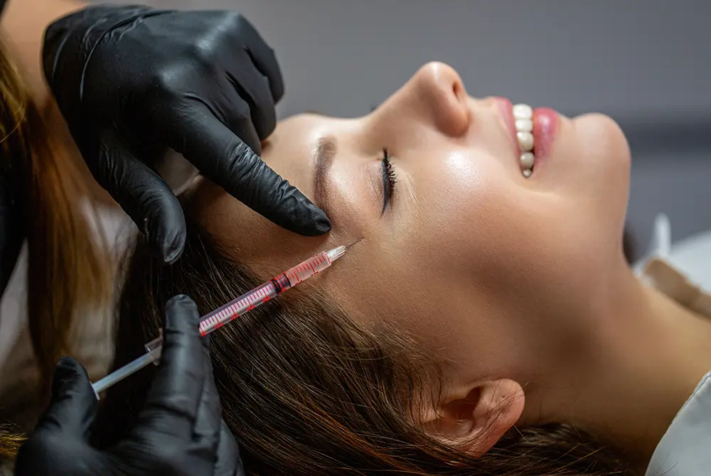 非外科的施術が対象に。画像はイメージ。（写真／Adobe Stock）