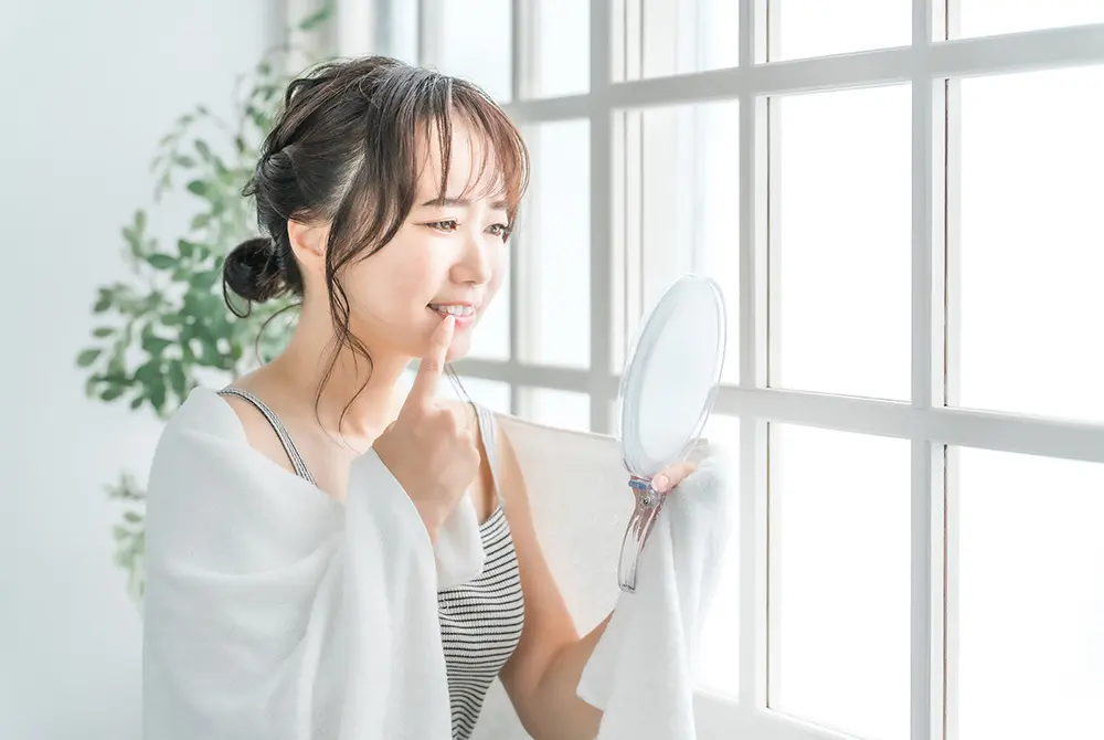 歯を白く。写真はイメージ。（写真／Adobe Stock）