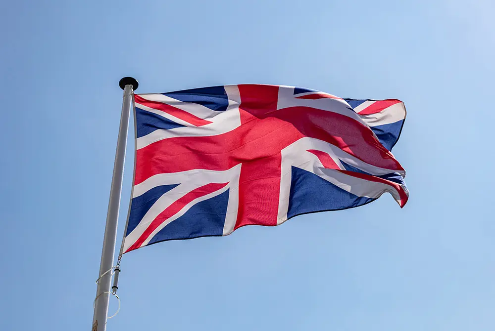 英国で進む規制強化の動き。画像はイメージ。（写真／Adobe Stock）