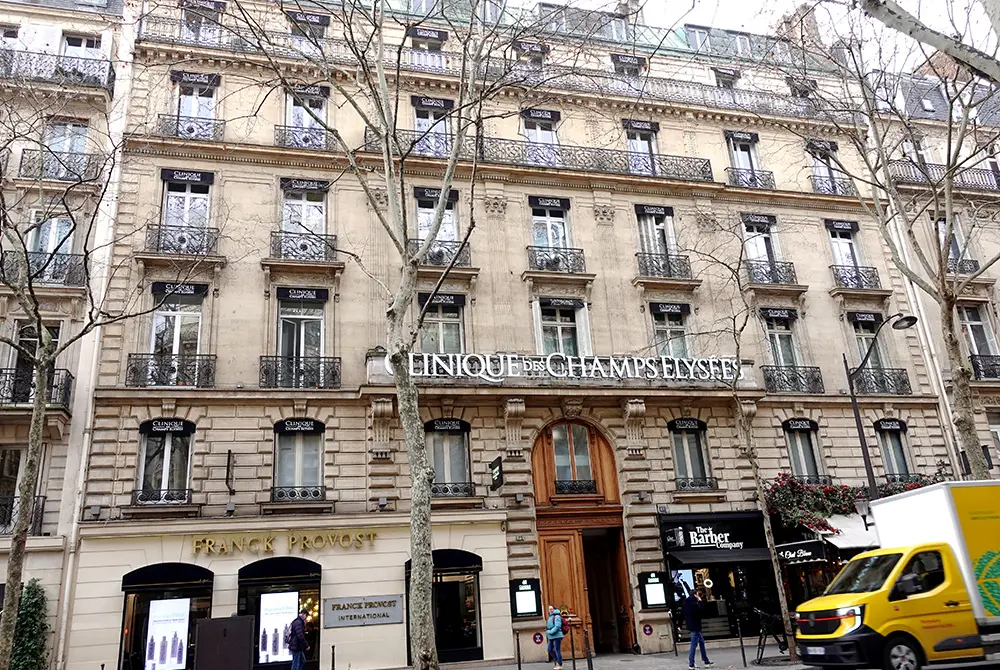 「Clinique des Champs-Élysées」建物。