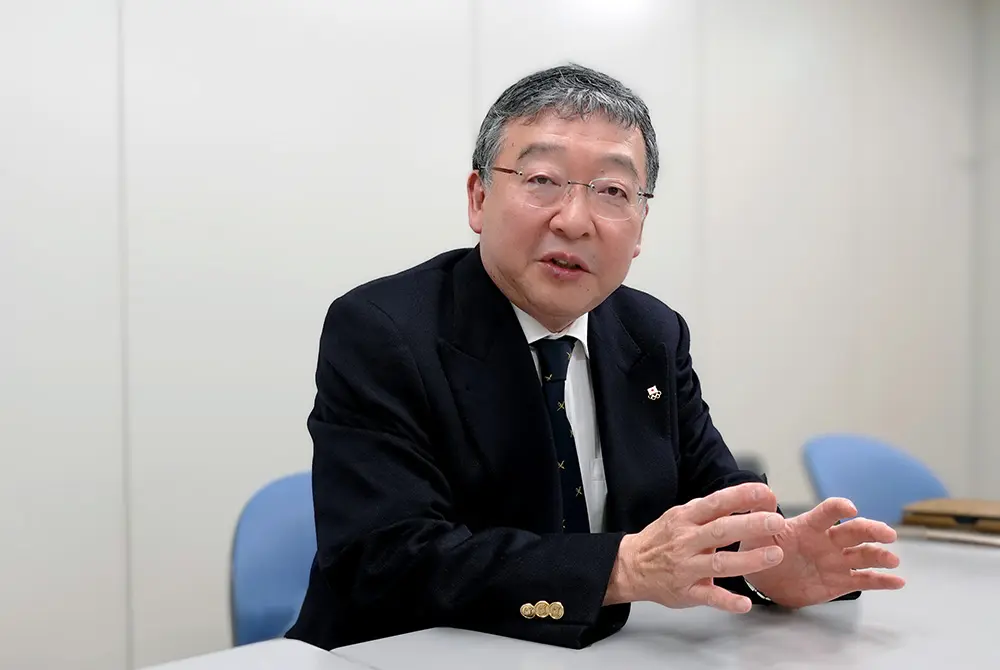 尾見徳弥（おみ・とくや）氏。クイーンズスクエアメディカルセンター皮膚科部長／日本医科大学客員教授/東京医科大学客員教授。（写真／編集部）