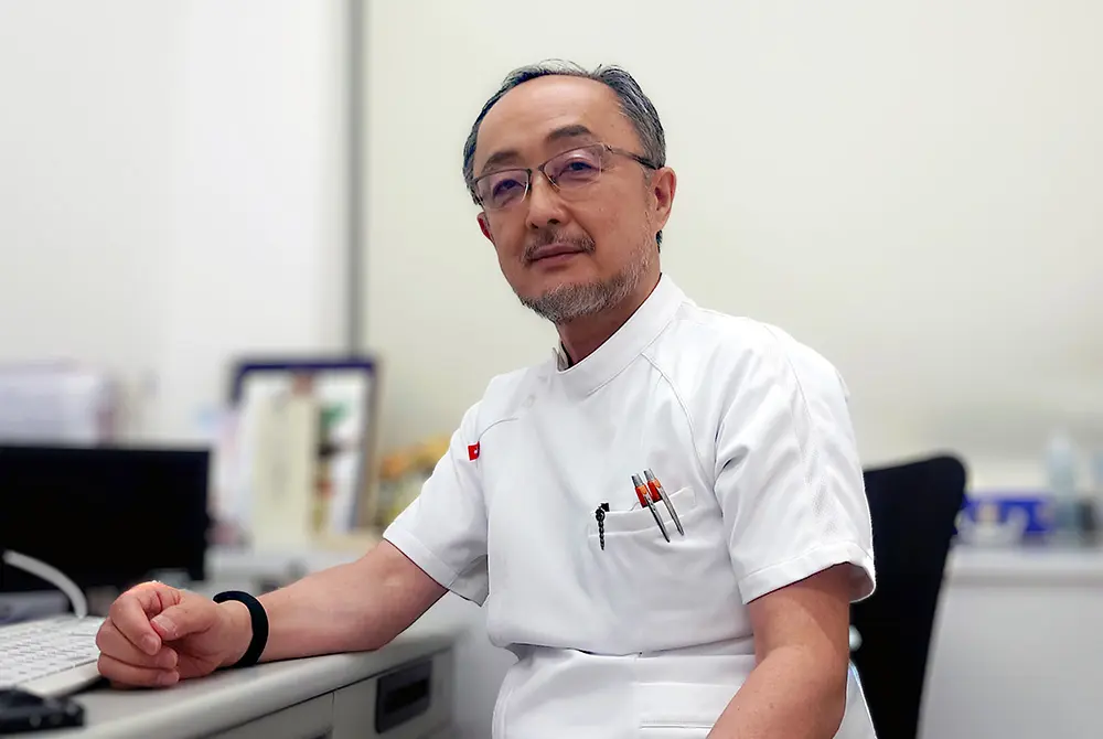 宮田成章（みやた・なりあき）氏。みやた形成外科・皮ふクリニック院長。（写真／編集部）