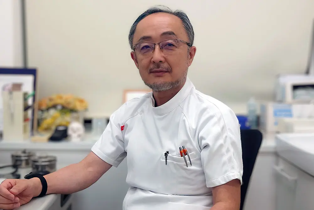 宮田成章（みやた・なりあき）氏。みやた形成外科・皮ふクリニック院長。（写真／編集部）