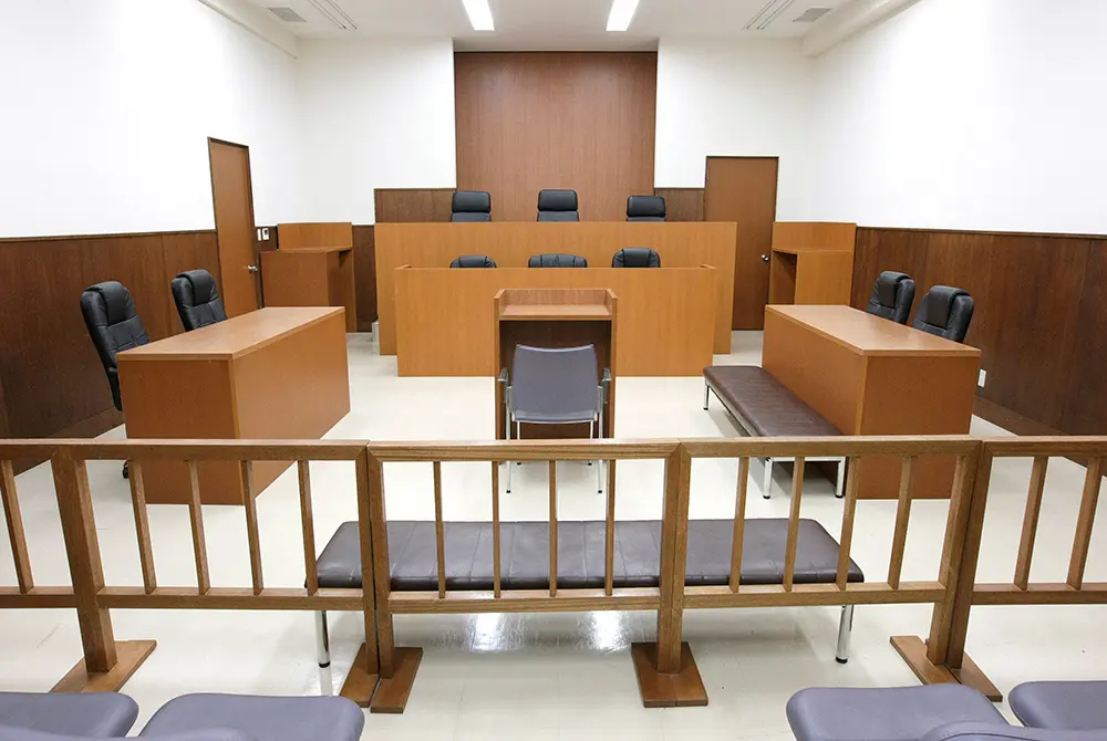 裁判。画像はイメージ。（写真／Adobe Stock）