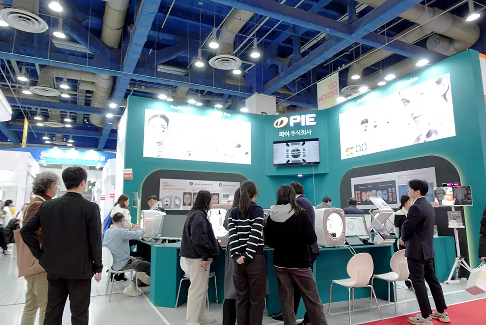 KIMES 2026。さまざまな機器が展示される。（写真／編集部）