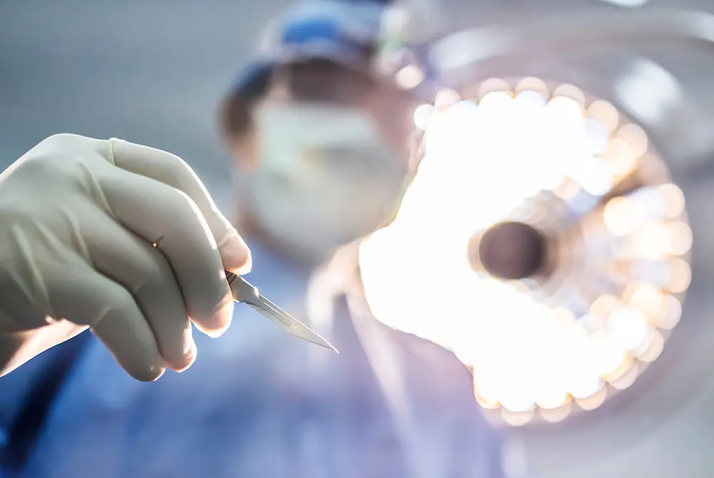 美容外科を受ける人たちの実態とは。画像はイメージ。(写真/Adobe Stock)