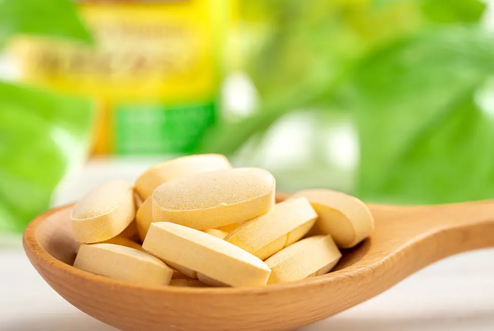 サプリメントの効果は。画像はイメージ。（写真／Adobe Stock）