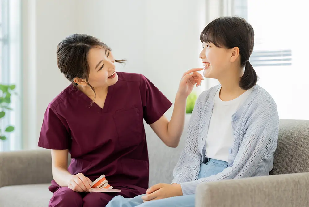 矯正歯科や審美歯科の人気施術とは？画像はイメージ。（写真：Adobe Stock）