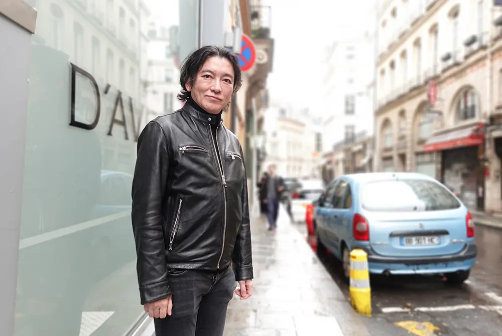 池田欣生（いけだ・よしお）氏。東京皮膚科・形成外科総院長。フランス・パリで取材。（写真／編集部）