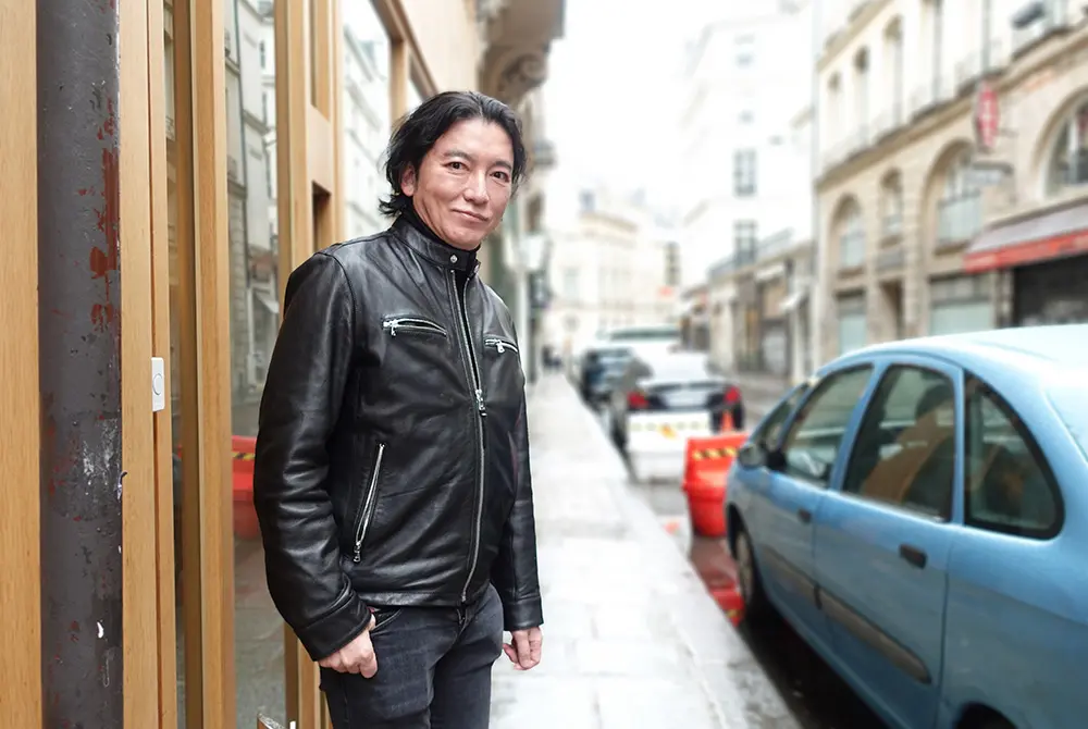 池田欣生（いけだ・よしお）氏。東京皮膚科・形成外科総院長。フランス・パリで取材。（写真／編集部）