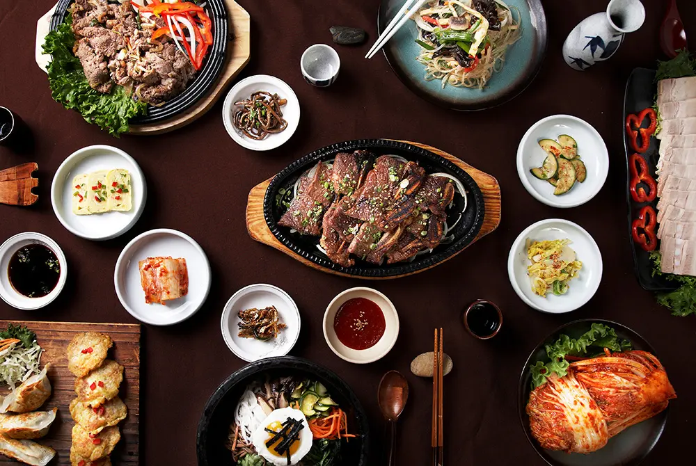 韓国の食事。写真はイメージ。（写真／Adobe Stock）
