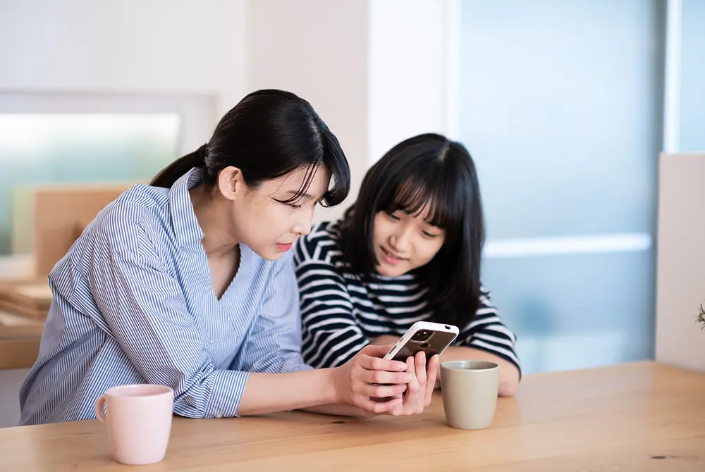 SNS利用のチェックポイントとは。写真はイメージ。（写真／Adobe Stock）