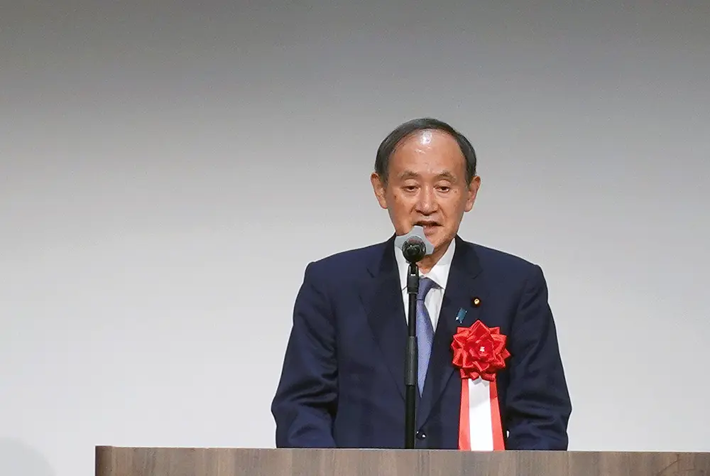 菅元首相が開所式で祝辞を述べた。（写真／編集部）